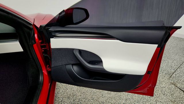 2021 Tesla Model S Plaid AWD - 23008361 - 28