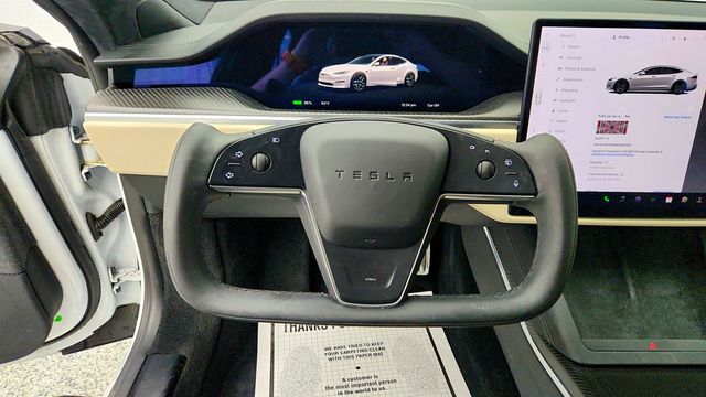 2021 Tesla Model S Plaid AWD w/ 21'' Arachnid Wheels and Premium Cream Interior - 23009553 - 10