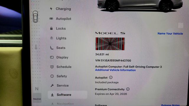 2021 Tesla Model S Plaid AWD w/ 21'' Arachnid Wheels and Premium Cream Interior - 23009553 - 11