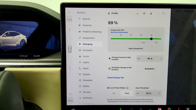 2021 Tesla Model S Plaid AWD w/ 21'' Arachnid Wheels and Premium Cream Interior - 23009553 - 17