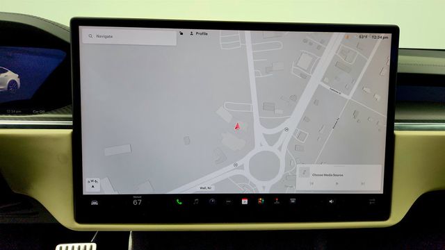 2021 Tesla Model S Plaid AWD w/ 21'' Arachnid Wheels and Premium Cream Interior - 23009553 - 21