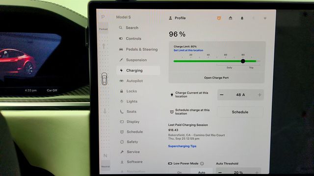 2021 Tesla Model S Plaid AWD w/ Cream Premium Interior - 23008361 - 19