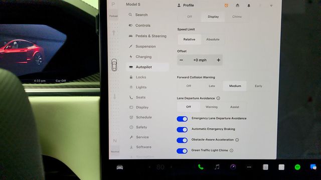 2021 Tesla Model S Plaid AWD w/ Cream Premium Interior - 23008361 - 21
