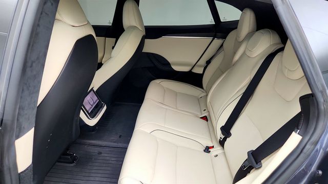 2021 Tesla Model S Plaid AWD w/ Cream Premium Interior - 23079117 - 26