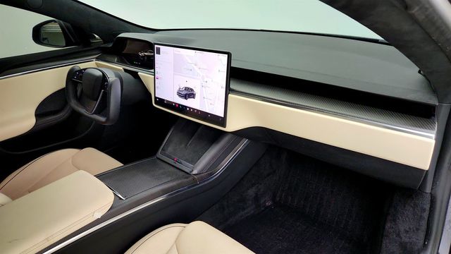 2021 Tesla Model S Plaid AWD w/ Cream Premium Interior - 23079117 - 28