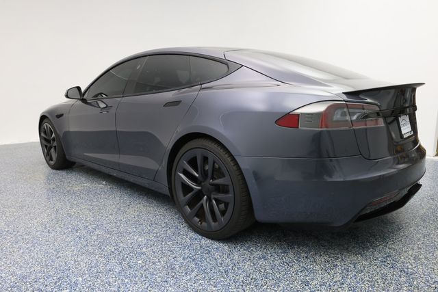 2021 Tesla Model S Plaid AWD with 21'' Arachnid Wheels - 22937502 - 4