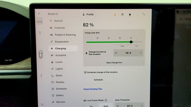 2021 Tesla Model S Plaid AWD with 21'' Arachnid Wheels - 22966683 - 19