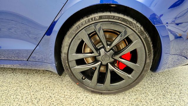 2021 Tesla Model S Plaid AWD with 21'' Arachnid Wheels - 22966683 - 8