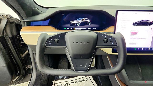 2021 Tesla Model S Plaid AWD with 21'' Arachnid Wheels & Cream Premium Interior - 22985041 - 11