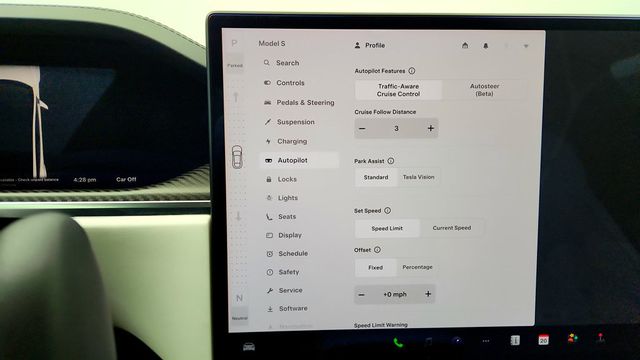 2021 Tesla Model S Plaid AWD with 21'' Arachnid Wheels & White & Black Premium Int. - 22988409 - 19