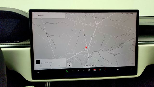 2021 Tesla Model S Plaid AWD with 21'' Arachnid Wheels & White & Black Premium Int. - 22988409 - 21