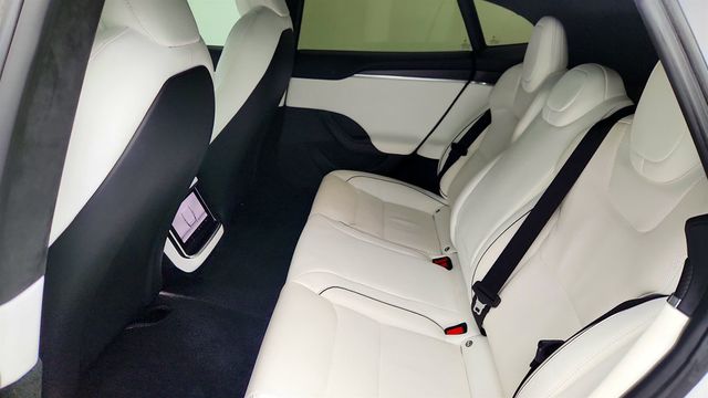 2021 Tesla Model S Plaid AWD with 21'' Arachnid Wheels & White & Black Premium Int. - 22988409 - 24