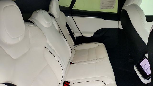 2021 Tesla Model S Plaid AWD with 21'' Arachnid Wheels & White & Black Premium Int. - 22988409 - 26