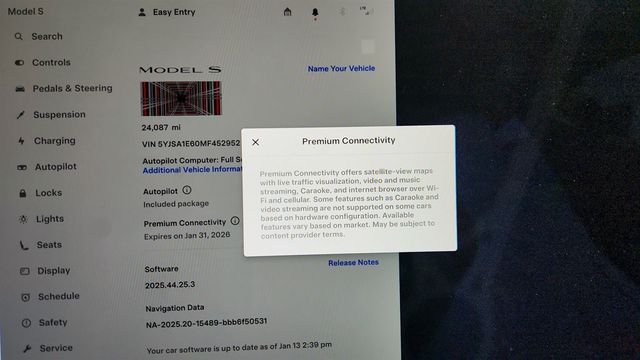 2021 Tesla Model S Plaid AWD with White & Black Premium Interior - 22971274 - 15