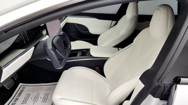 2021 Tesla Model S Plaid AWD with White & Black Premium Interior - 22971274 - 23