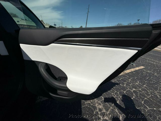 2021 Tesla Model S Plaid Plaid - 22796384 - 11