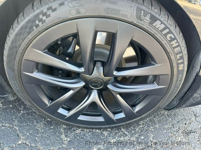 2021 Tesla Model S Plaid Plaid - 22796384 - 24