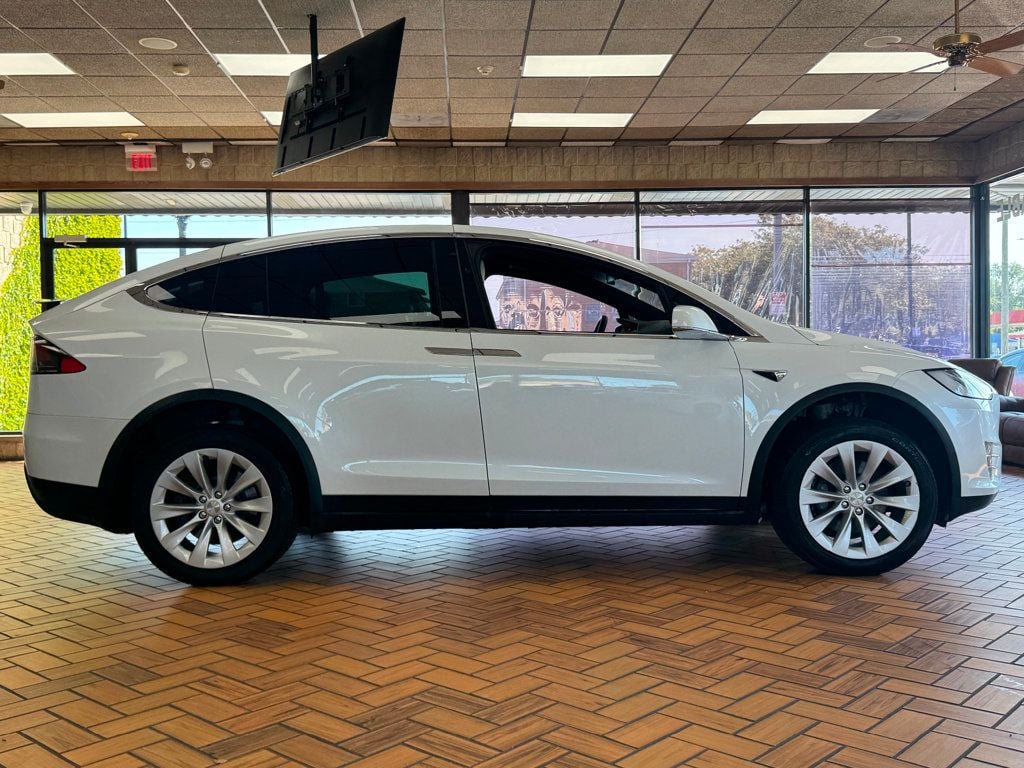 2021 Tesla Model X Long Range photo 10