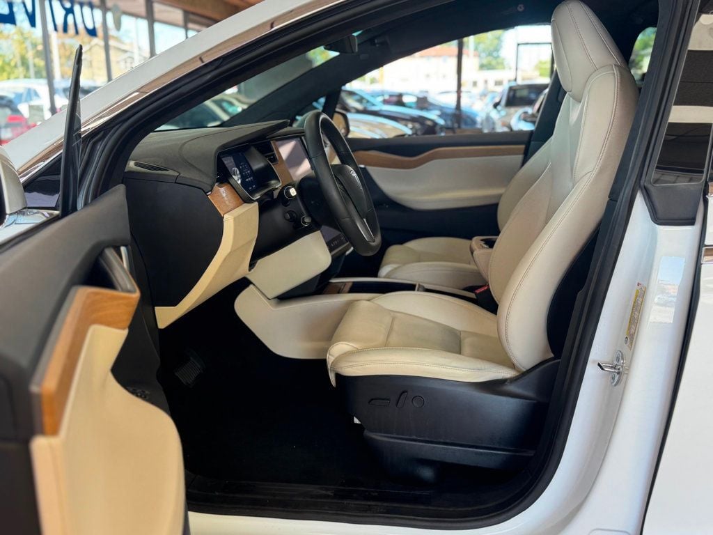 2021 Tesla Model X Long Range photo 12