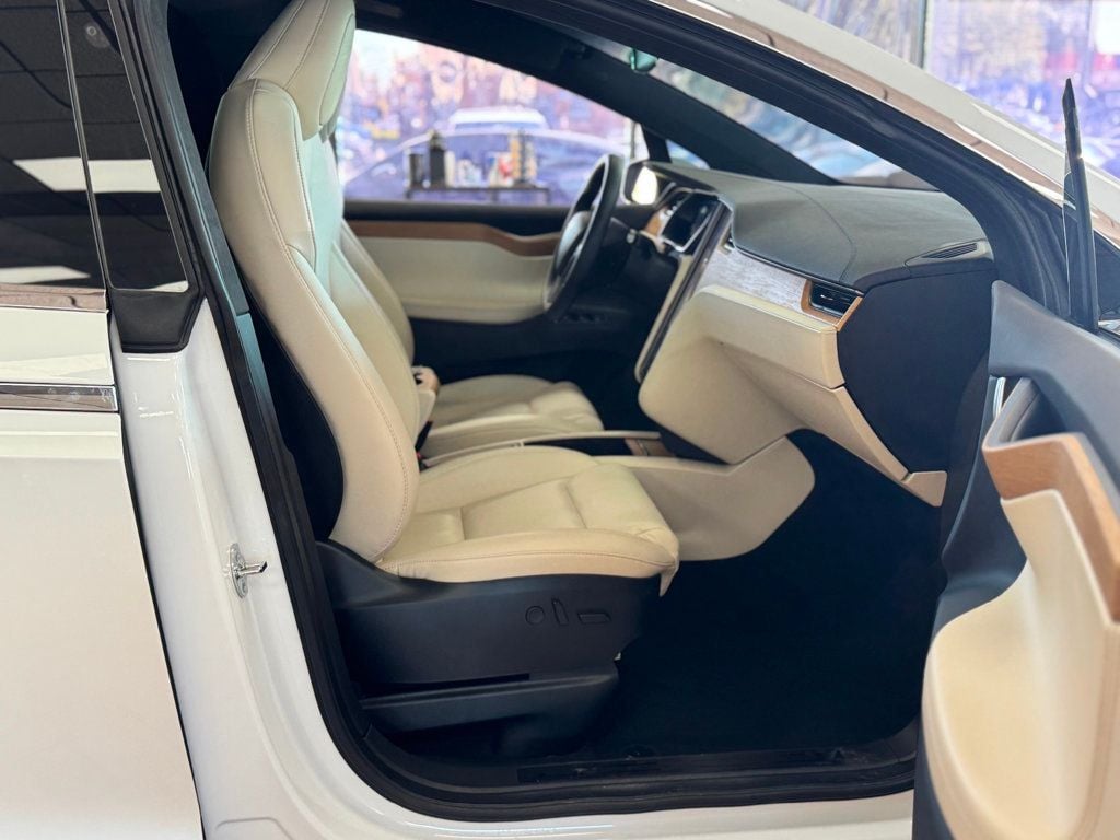 2021 Tesla Model X Long Range photo 13