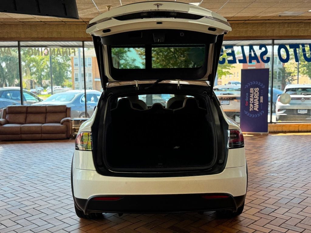 2021 Tesla Model X Long Range photo 17
