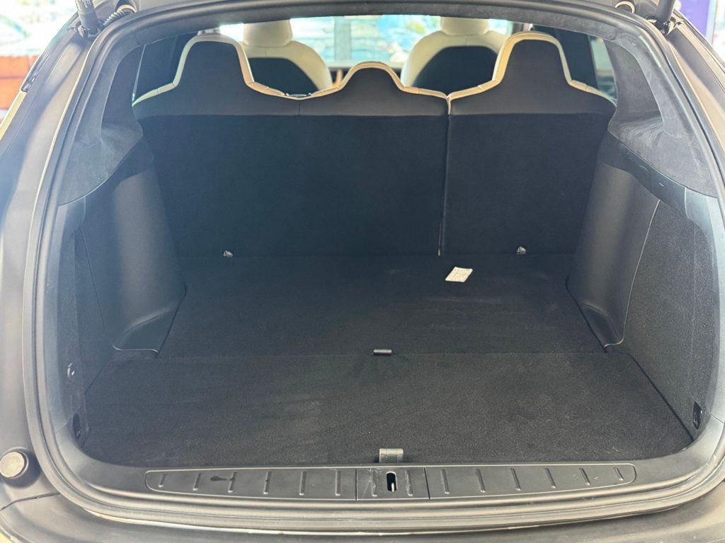 2021 Tesla Model X Long Range photo 18