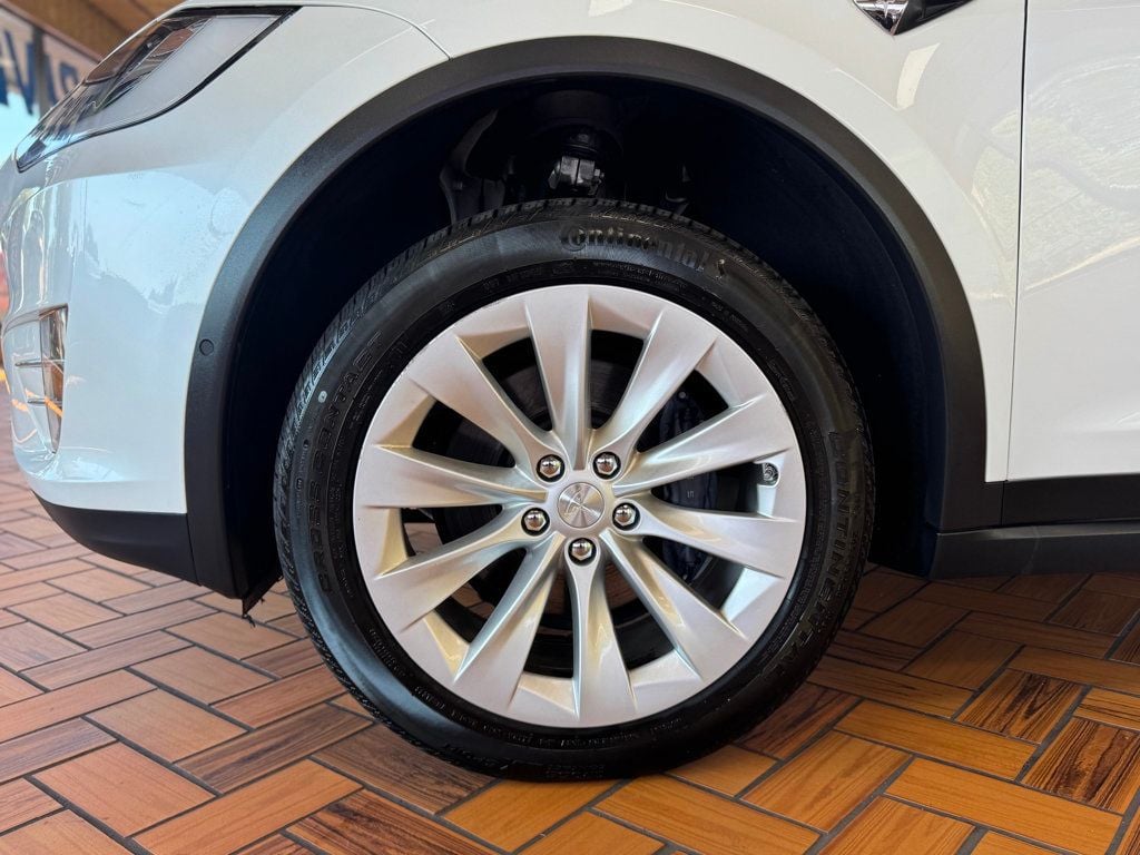 2021 Tesla Model X Long Range photo 26