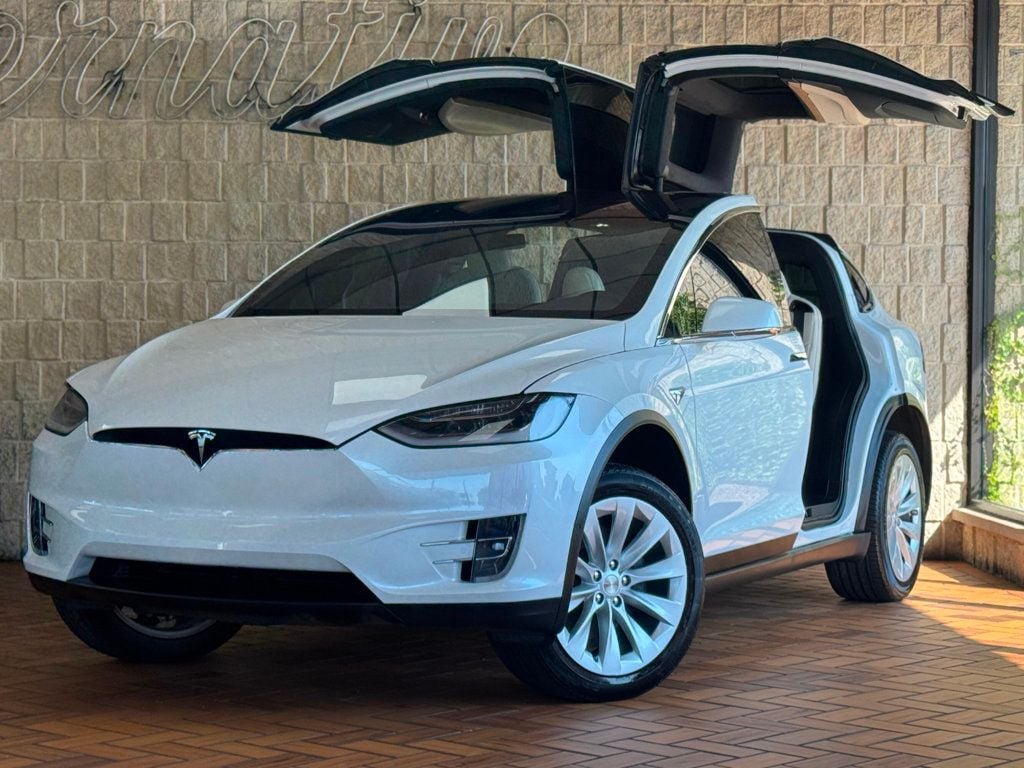 2021 Tesla Model X Long Range photo 2