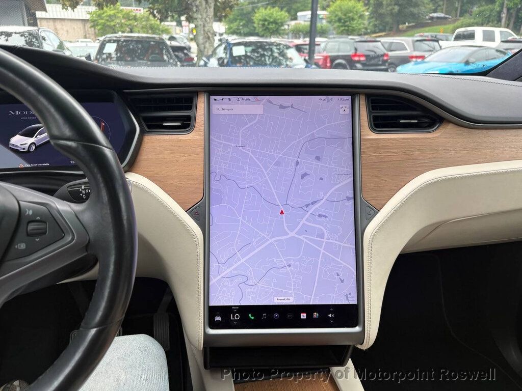 Tesla Model X photo 21