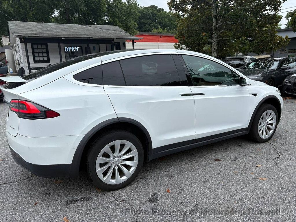 Tesla Model X photo 3