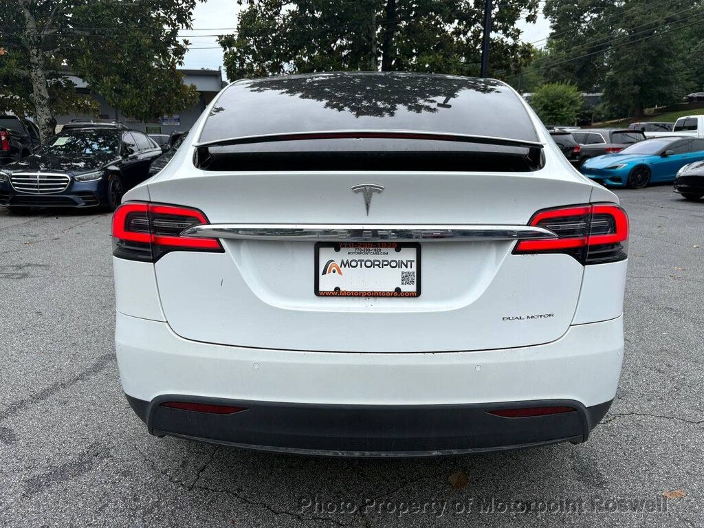 Tesla Model X photo 5