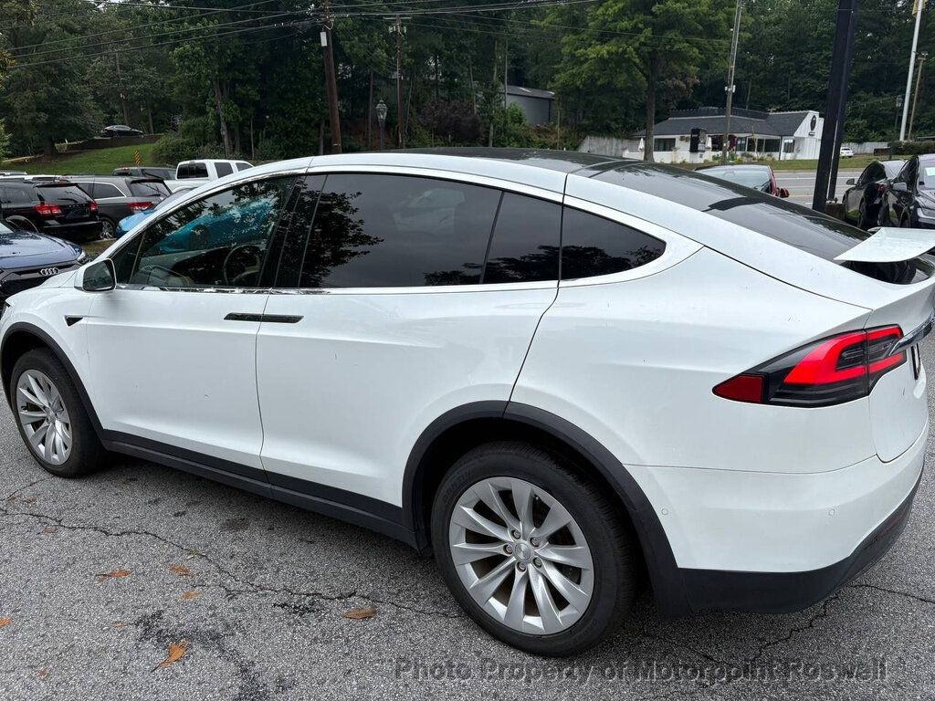Tesla Model X photo 6
