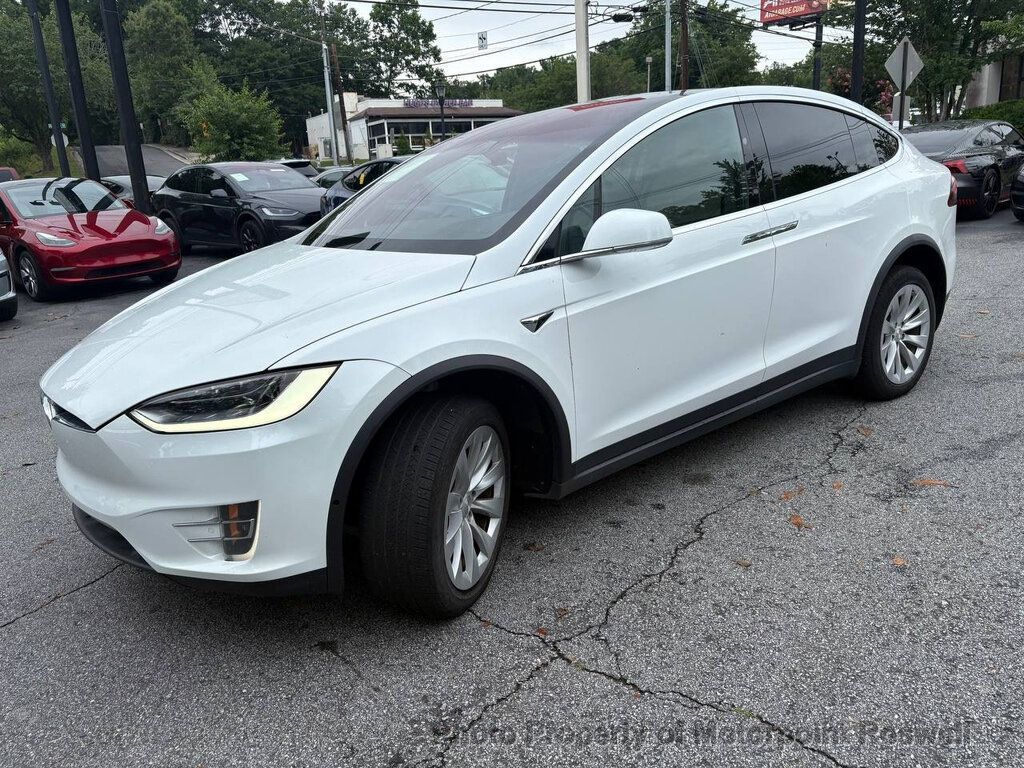 Tesla Model X photo 8
