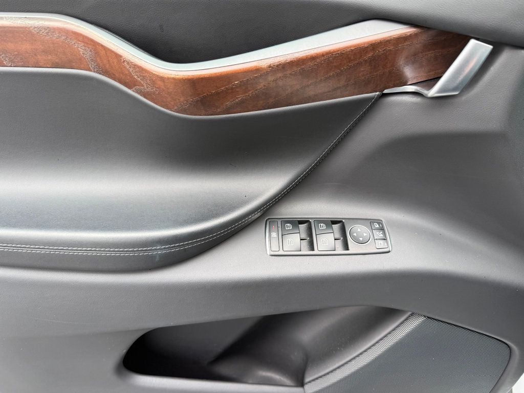 2021 Tesla Model X **MODEL X LONG RANGE PLUS 7 PASSENGERS** - 23009822 - 23