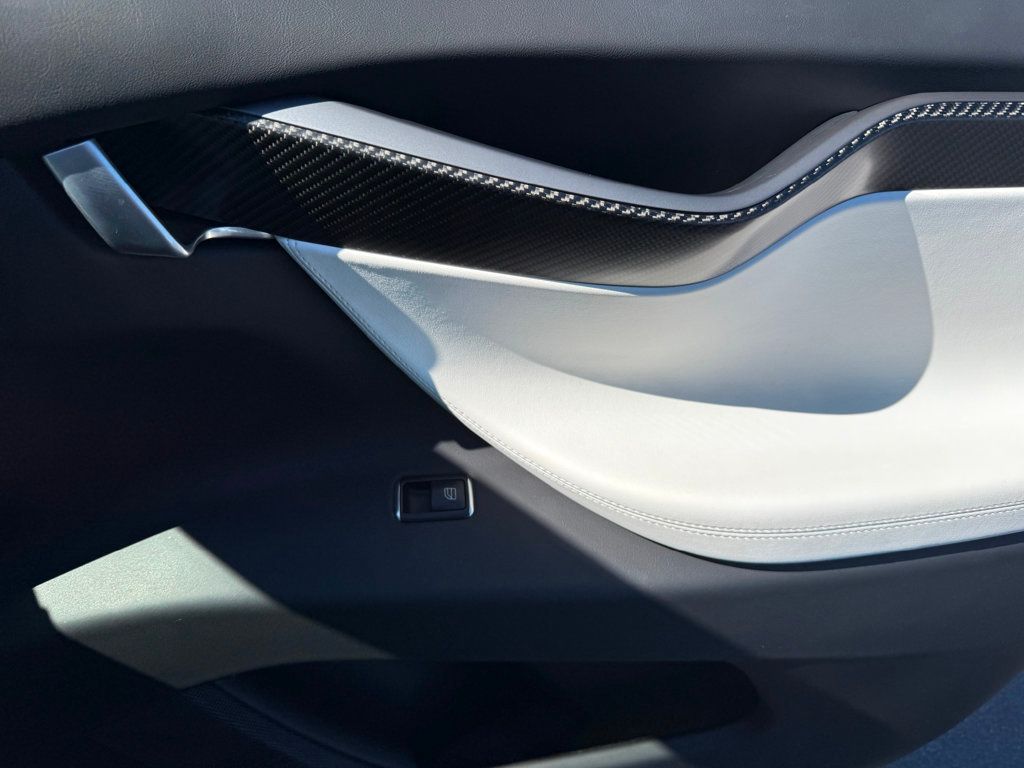 2021 Tesla Model X Performance AWD - 22945054 - 32