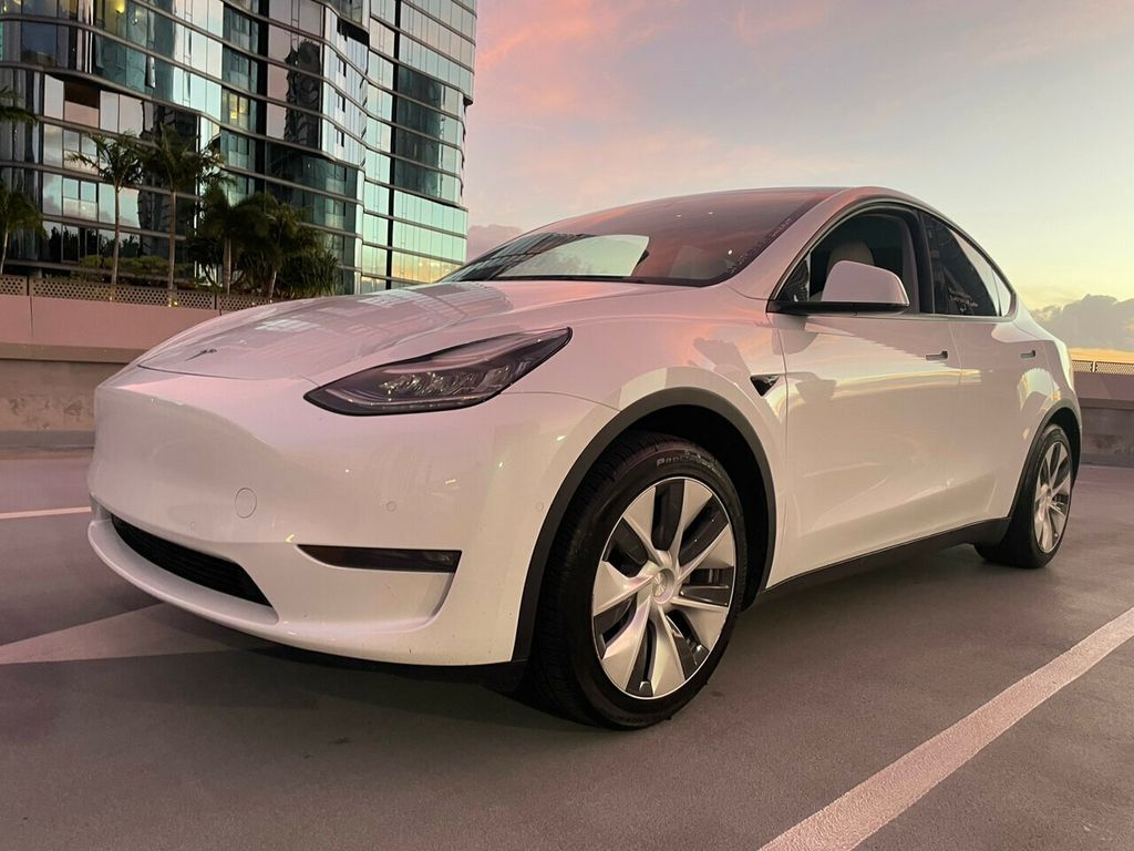 2021 Tesla Model Y 1-Owner - 22268672 - 29