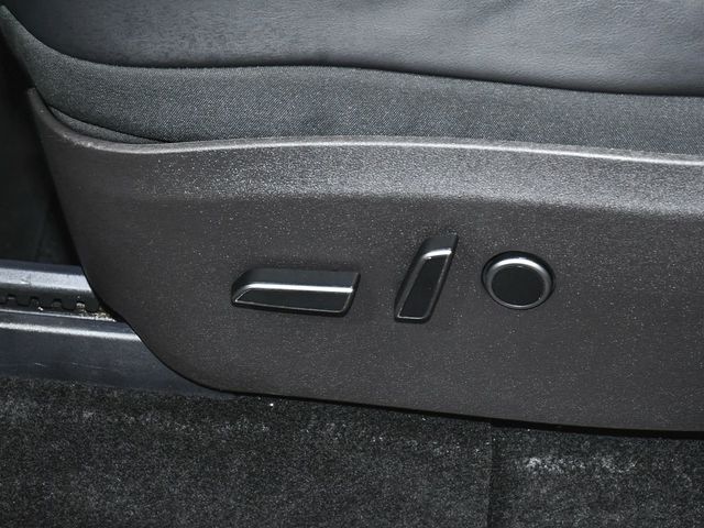2021 Tesla Model Y Long Range - 23030247 - 38