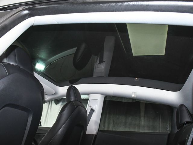 2021 Tesla Model Y Long Range - 23030247 - 40