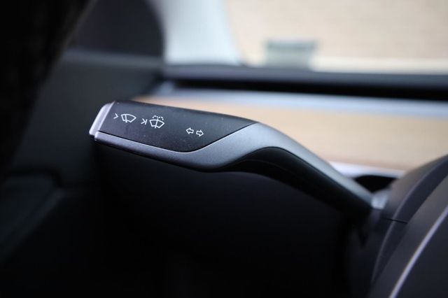 2021 Tesla Model Y Long Range - 23018614 - 36