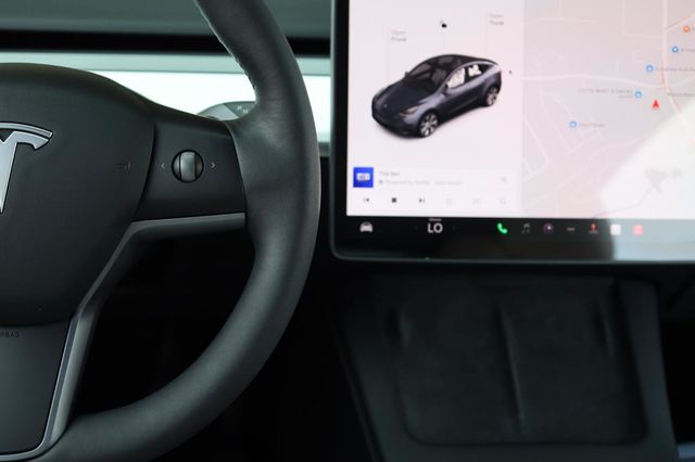 2021 Tesla Model Y Long Range - 23020786 - 33