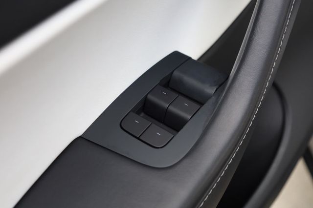 2021 Tesla Model Y Long Range - 23020786 - 37