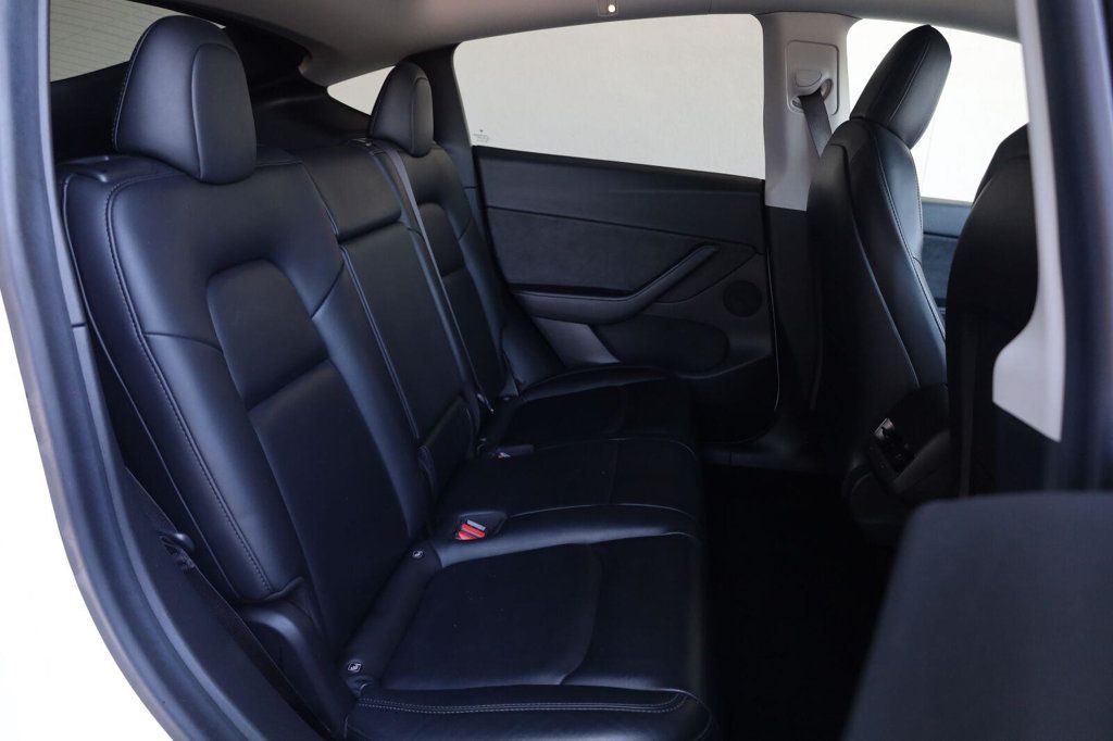 Tesla Model Y photo 23