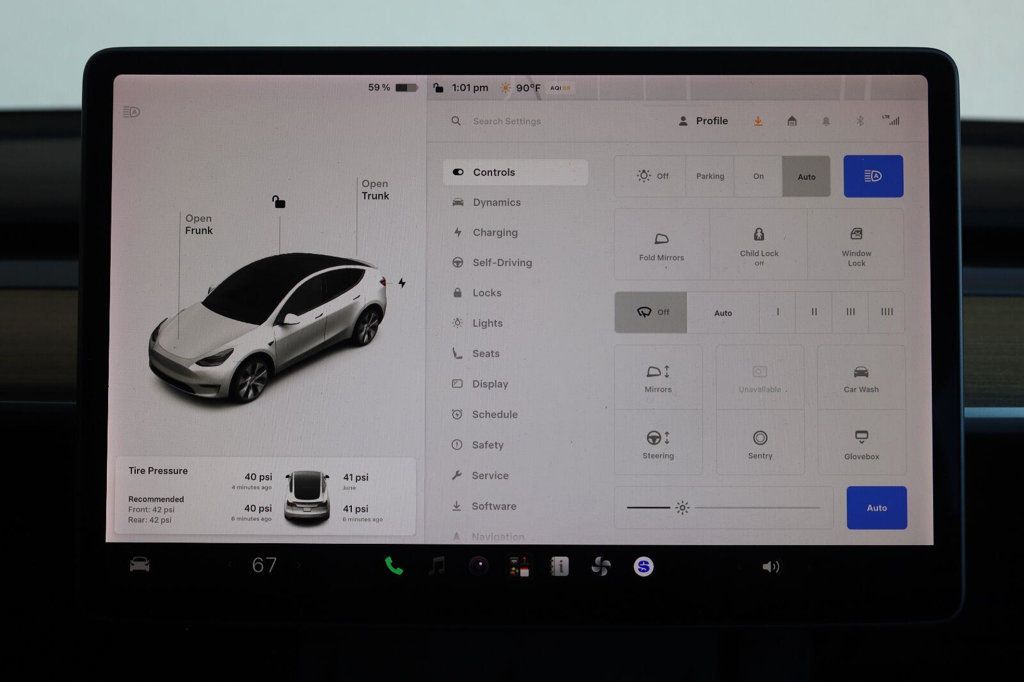 Tesla Model Y photo 45