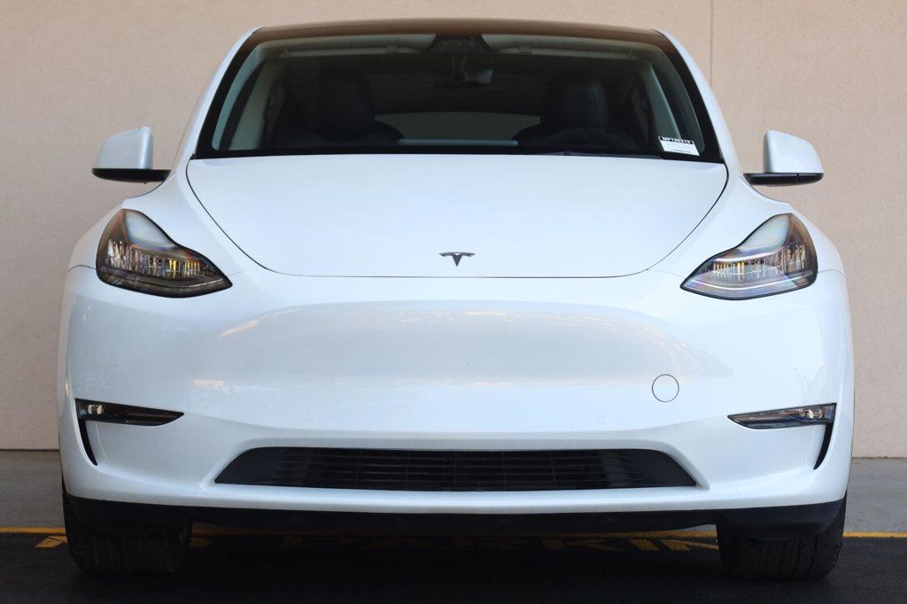 Tesla Model Y photo 6