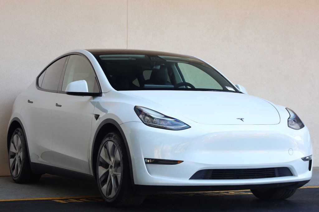 Tesla Model Y photo 7