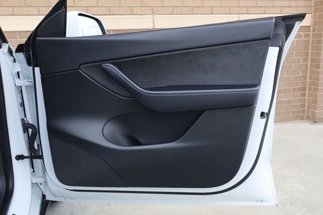 2021 Tesla Model Y Long Range - 23093568 - 24