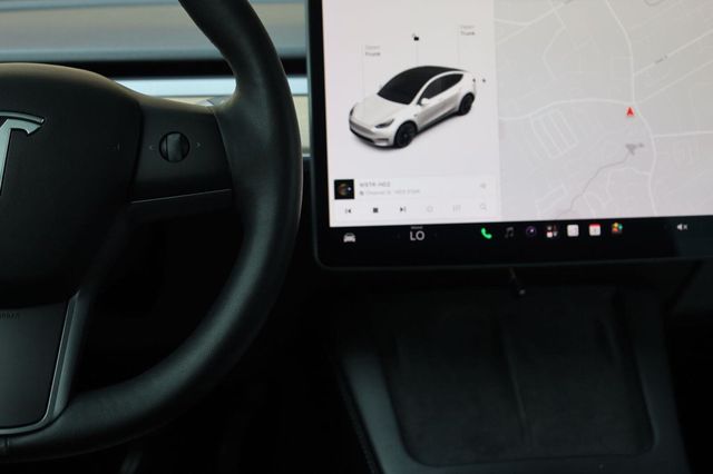 2021 Tesla Model Y Long Range - 23093568 - 31
