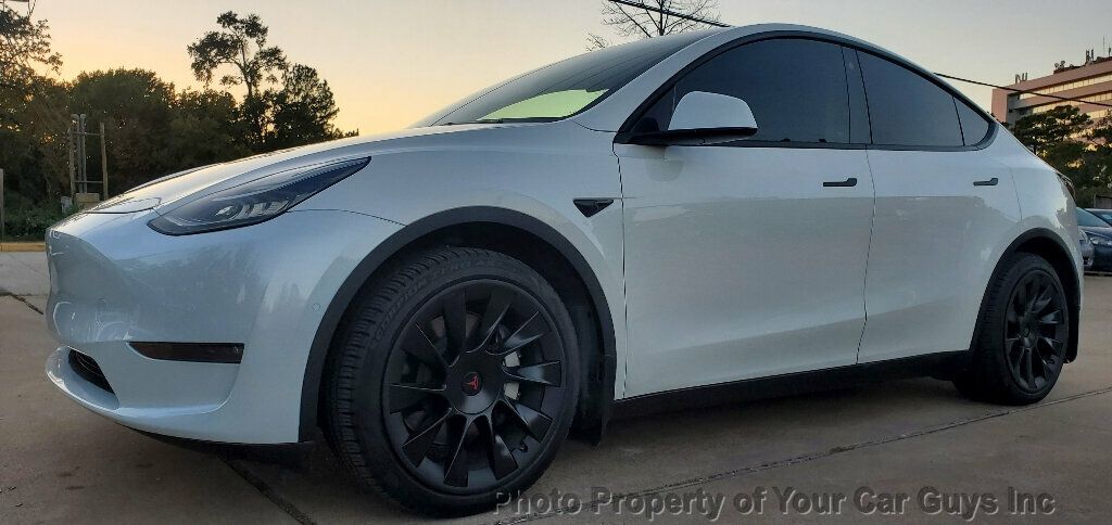 2021 Tesla Model Y Long Range 3rd Row Seat - 22946209 | Video 1
