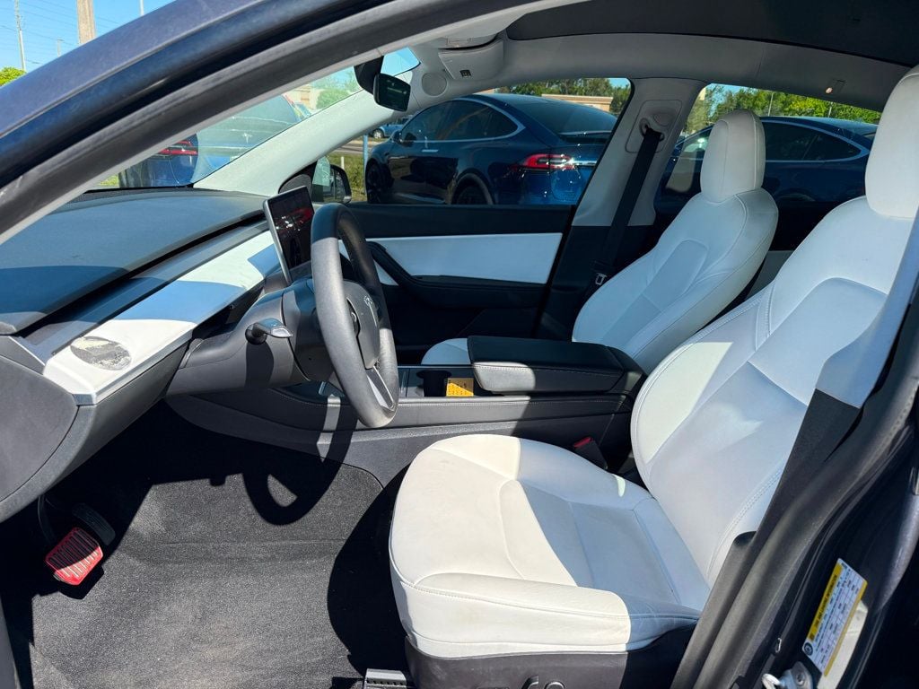 2021 Tesla Model Y **Long Range** 7 PASSENGERS** - 22791275 - 3