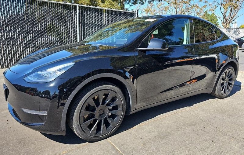 2021 Tesla Model Y Long Range AWD - 22678867 - 0